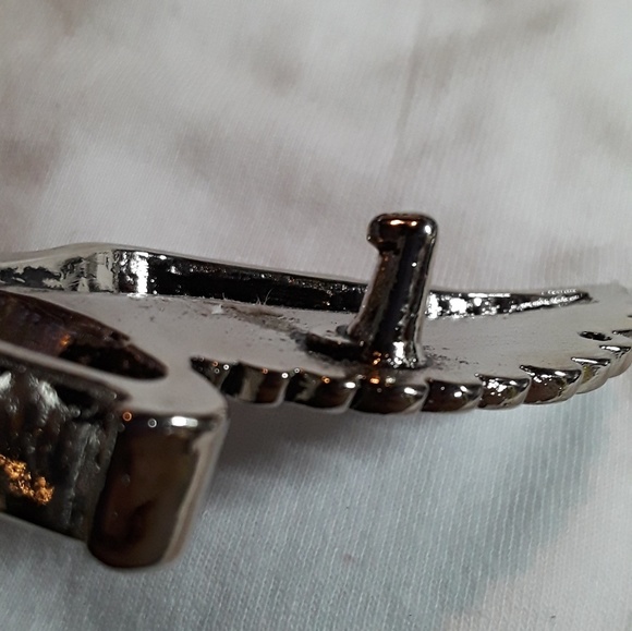 Buckle - Picture 3 of 4